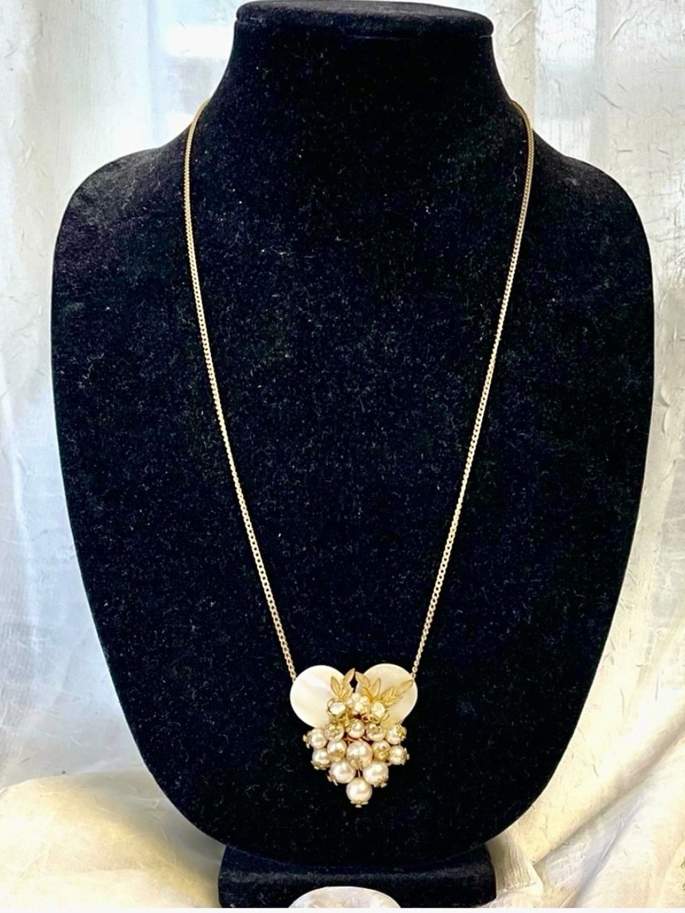 Advant Garde Eclectic  Pearl Cluster Abilone Pendant Necklace